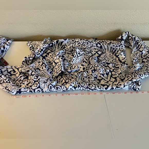Lilly Pulitzer Sea View Navy Button Up Shirt women Size Medium Long Sleeve RAYON - Picture 7 of 7